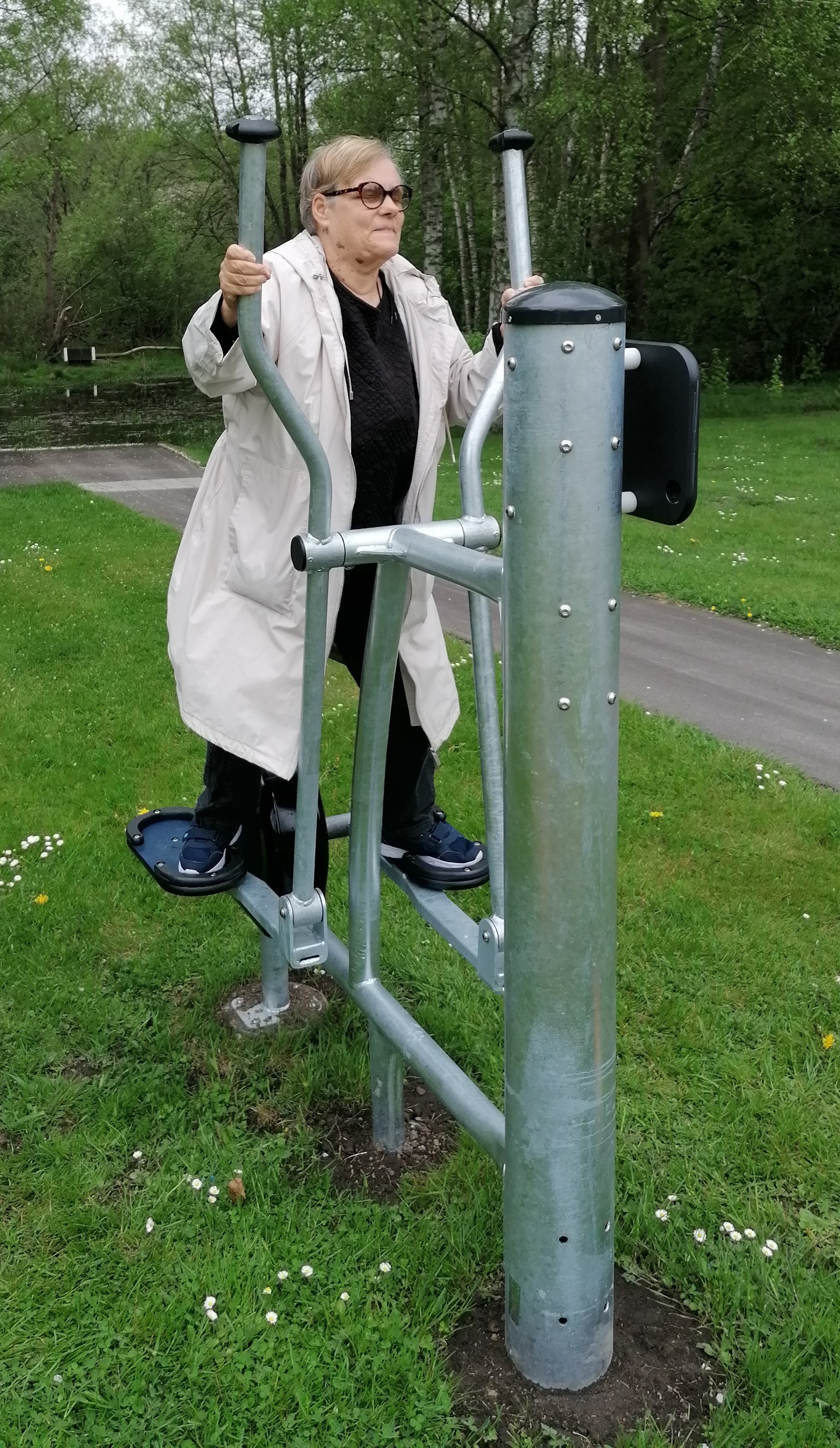 Tania på crosstraineren