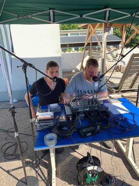 Jesper Skov og Joakim var dagens DJ's og skabte god stemning.